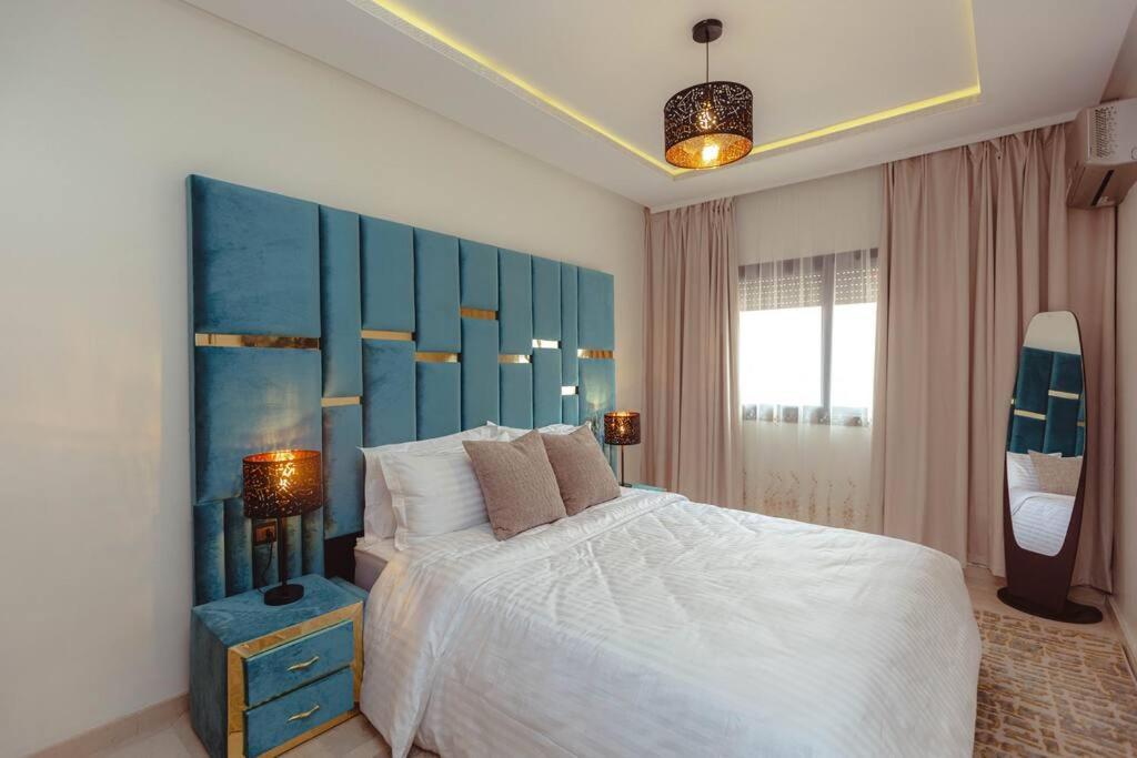 Cozy 2-Bedroom Apartment In Gueliz, Marrakech มาร์ราเกช ภายนอก รูปภาพ