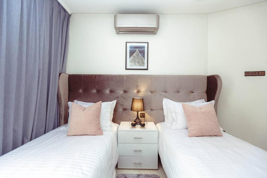 Cozy 2-Bedroom Apartment In Gueliz, Marrakech มาร์ราเกช ภายนอก รูปภาพ