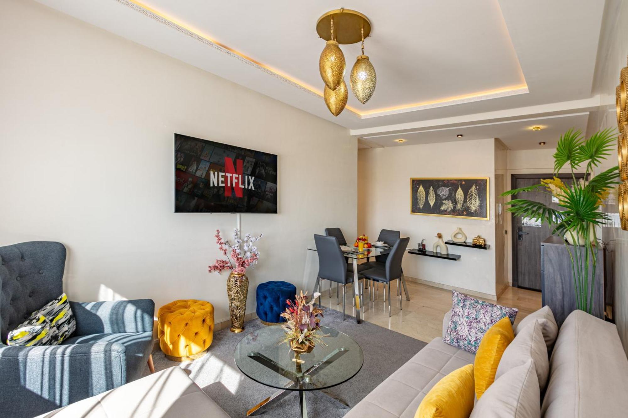 Cozy 2-Bedroom Apartment In Gueliz, Marrakech มาร์ราเกช ภายนอก รูปภาพ