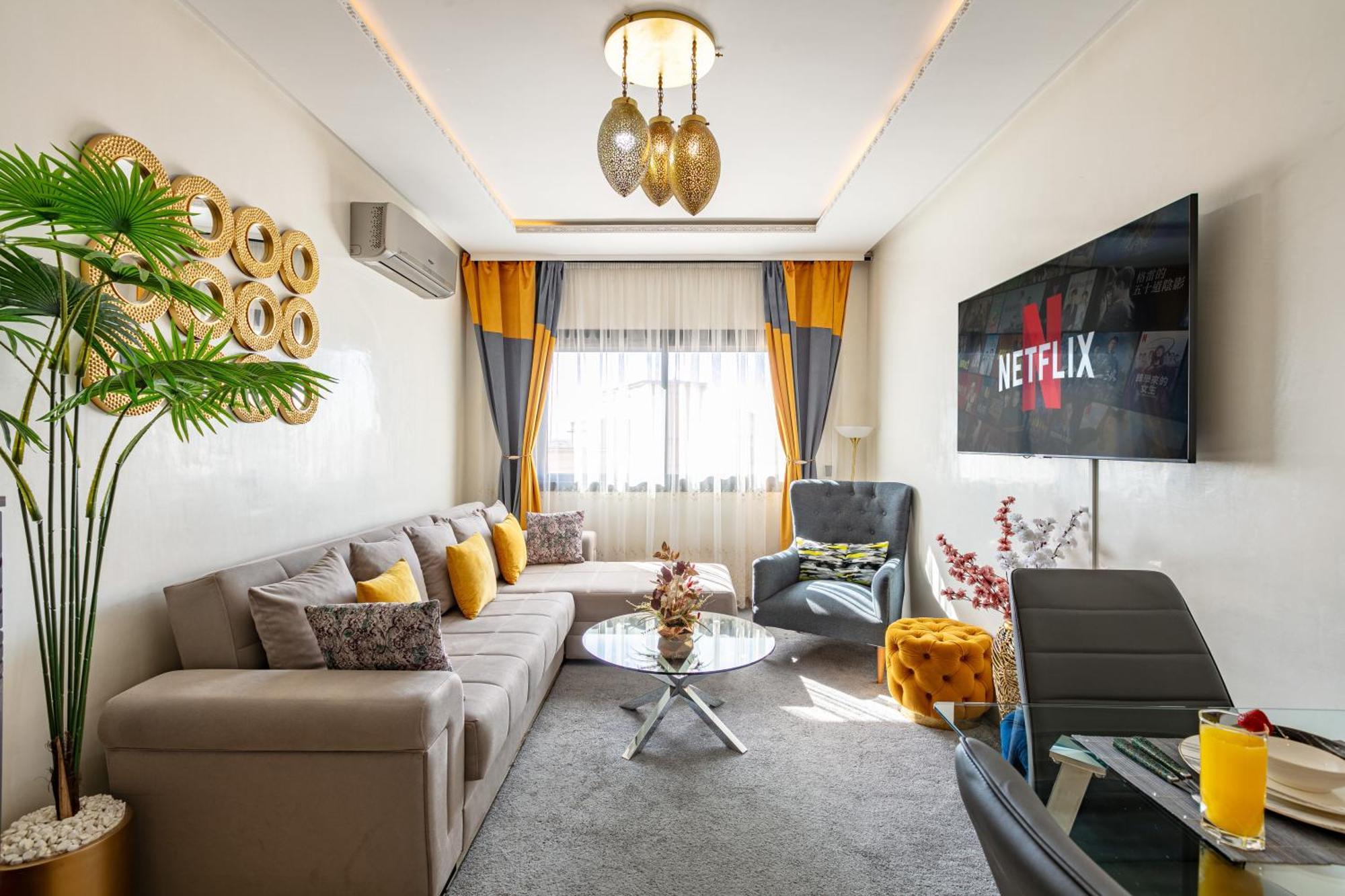 Cozy 2-Bedroom Apartment In Gueliz, Marrakech มาร์ราเกช ภายนอก รูปภาพ